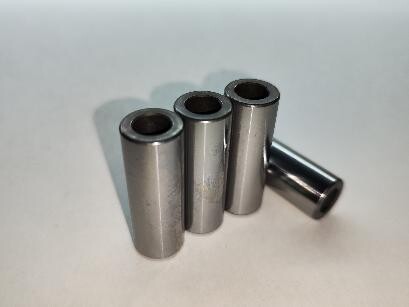Комплект поршневого ОЕМ пальца 17х46 двигателей VW, AUDI, SKODA, SEAT. Комплект 4 шт.